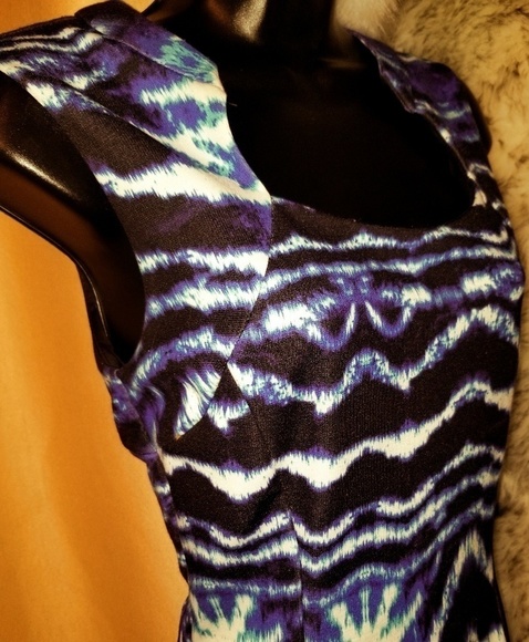 Jennifer Lopez Dresses & Skirts - Womans dress size 4 stretchy flattering outfit